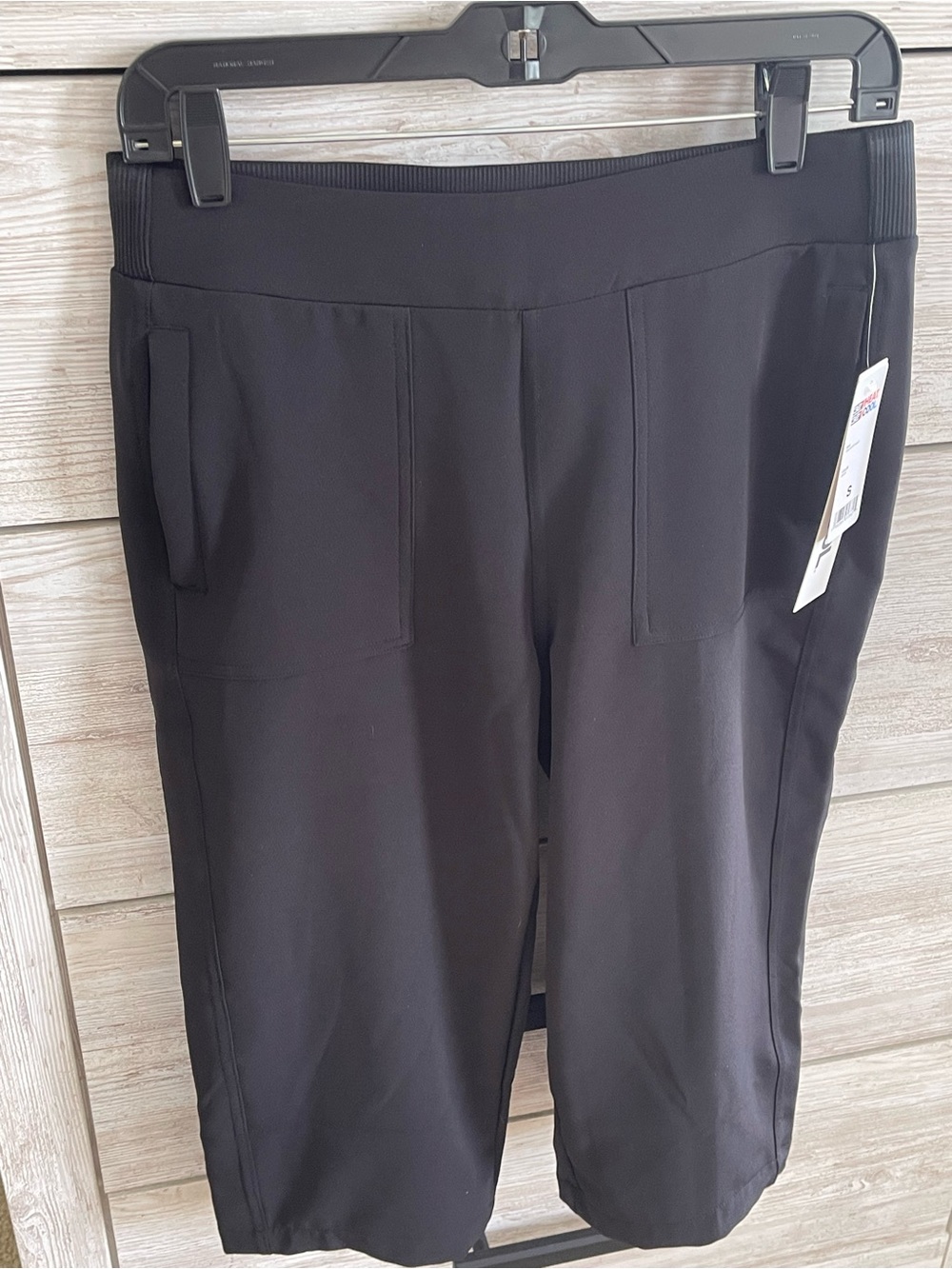 32 Degrees Black Stretch Woven Utility Capri Pants S Everyday Travel Cropped NWT